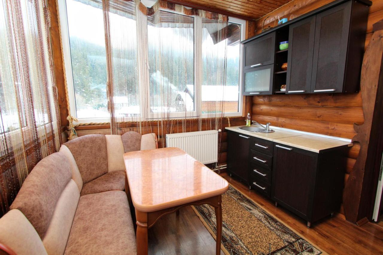 Complex "Shum Lisu" Apartamento Tatariv Exterior foto