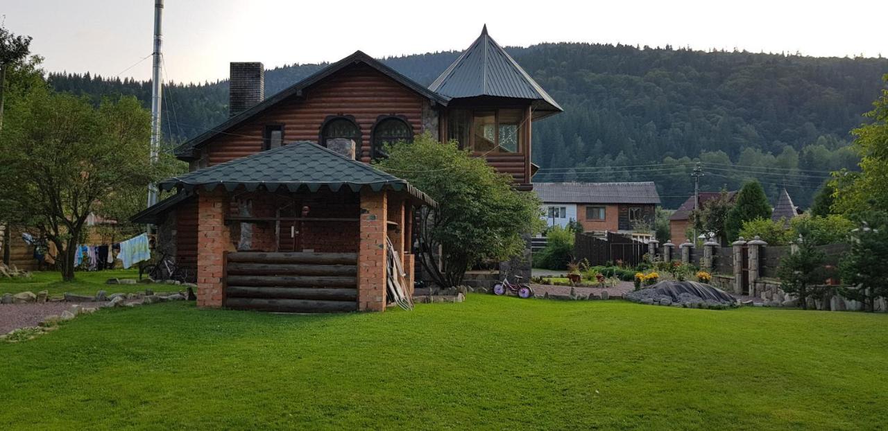 Complex "Shum Lisu" Apartamento Tatariv Exterior foto