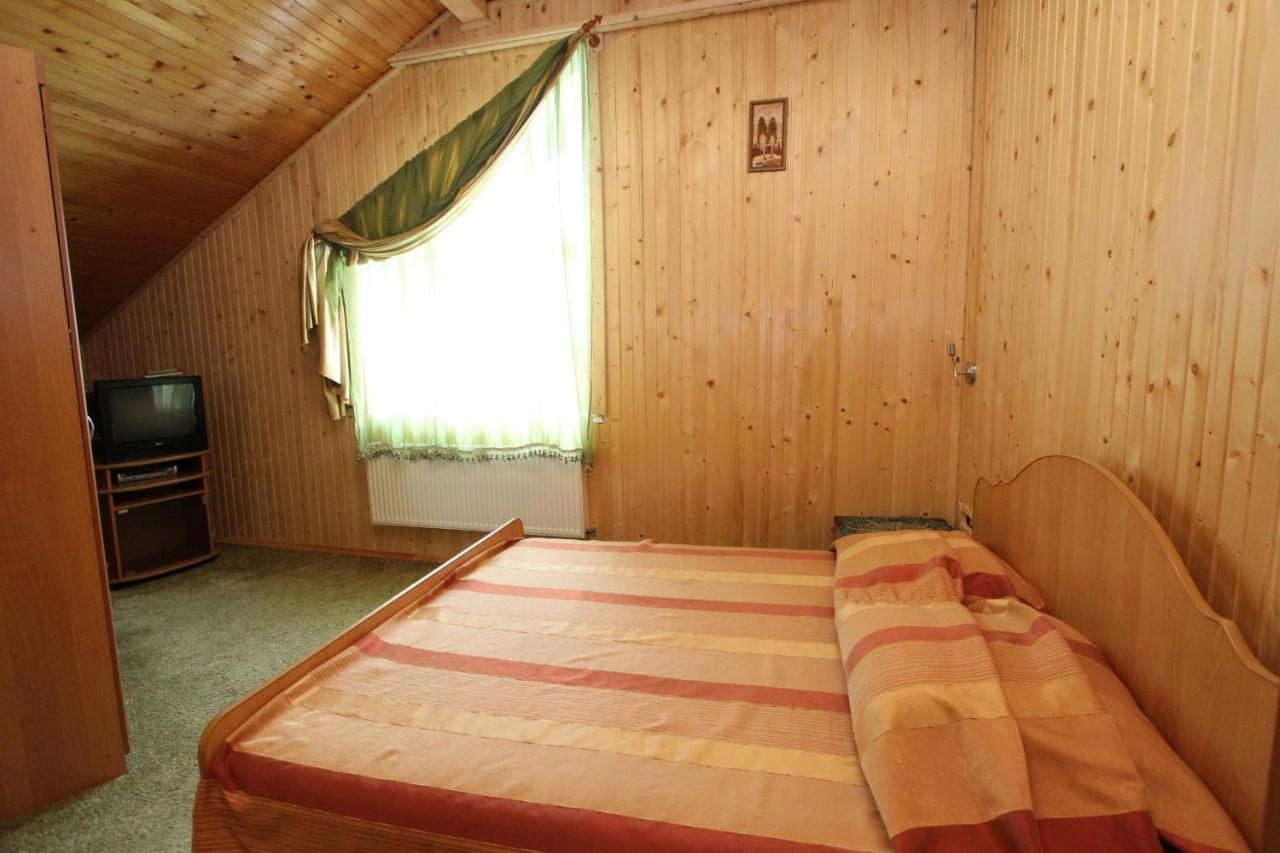 Complex "Shum Lisu" Apartamento Tatariv Exterior foto