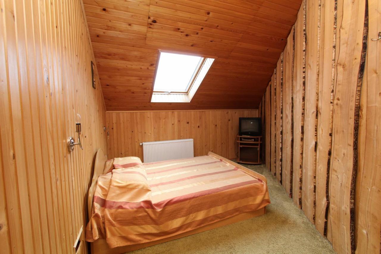 Complex "Shum Lisu" Apartamento Tatariv Exterior foto